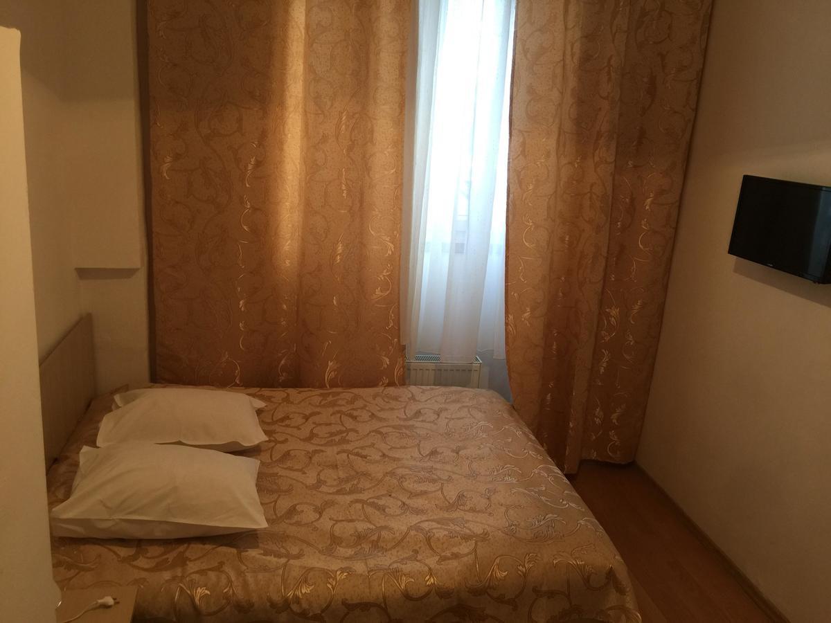 Hotel Rares Botosani Exterior photo