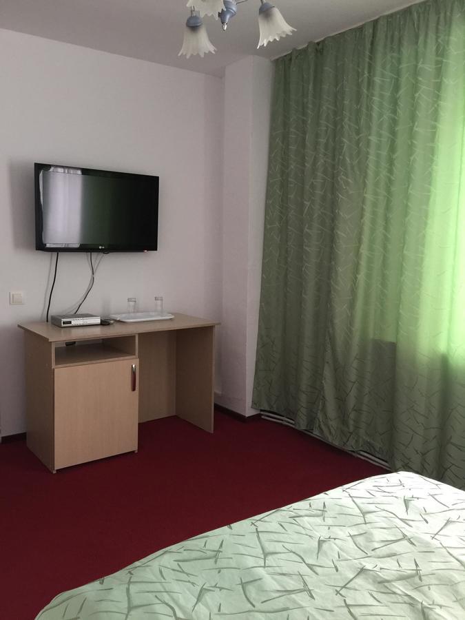 Hotel Rares Botosani Exterior photo